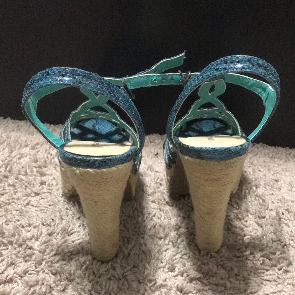 Mark / Avon heels - Picture 4 of 7